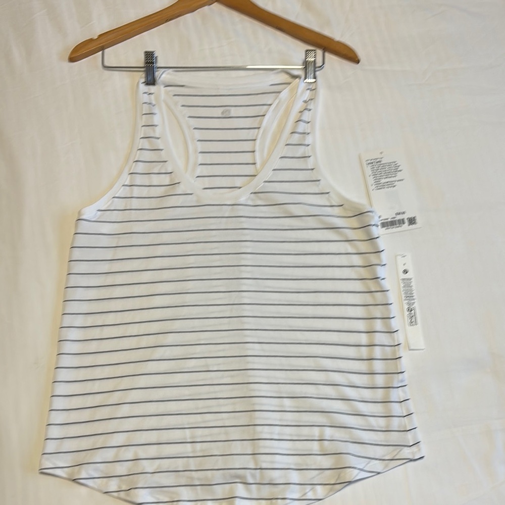 BRAND NEW Lululemon White Sleeveless Love Tank Top 🤍